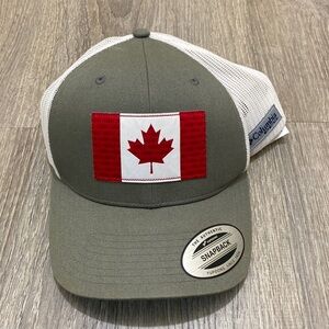 COLUMBIA • HAT
